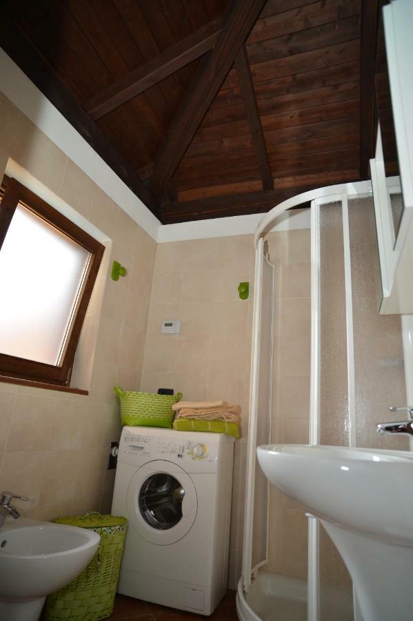 Il Basciutin Apartamento Pettenasco Exterior foto